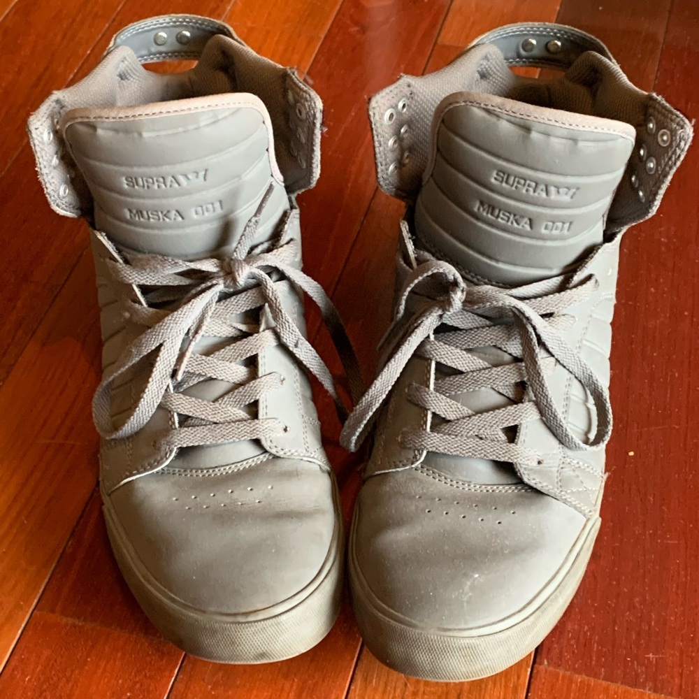 Grey Supra’s Size 11.5